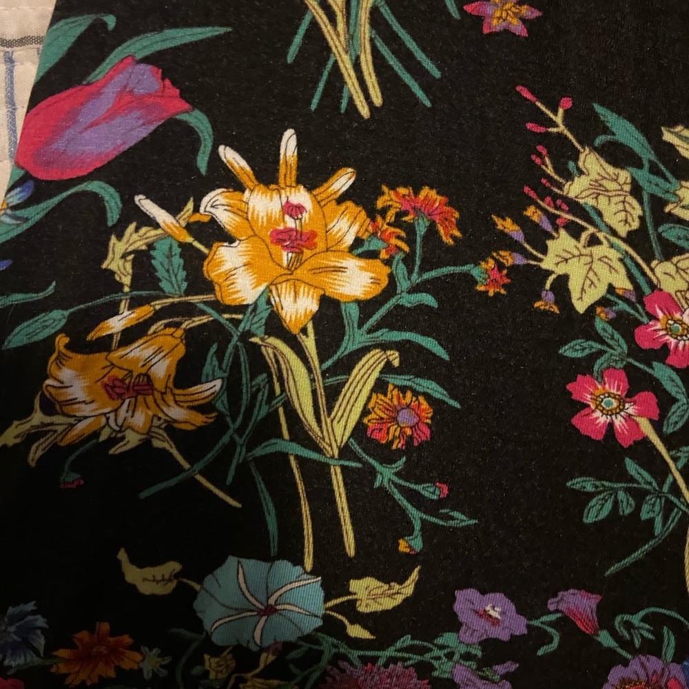 Gypsy Queen Bells in Black Floral
SPELL - Picture 10 of 10